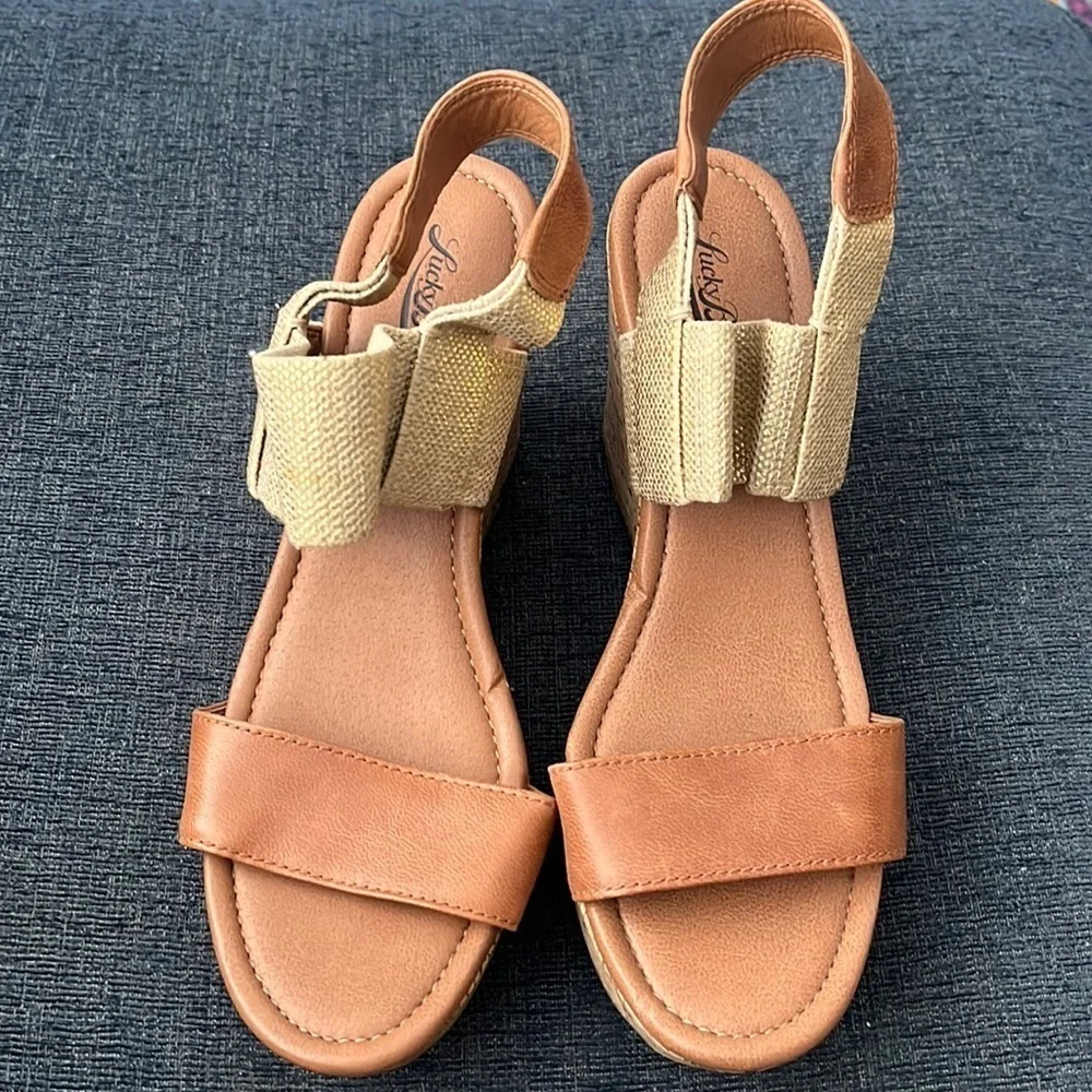NWOT LUCKY BRAND espadrille brown and gold platform sandal 9.5